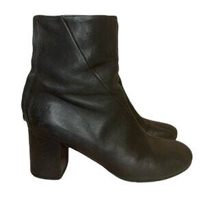 Acne Studios Black Leather Ankle Boots w/ Chunky Heels Size 38 US 8